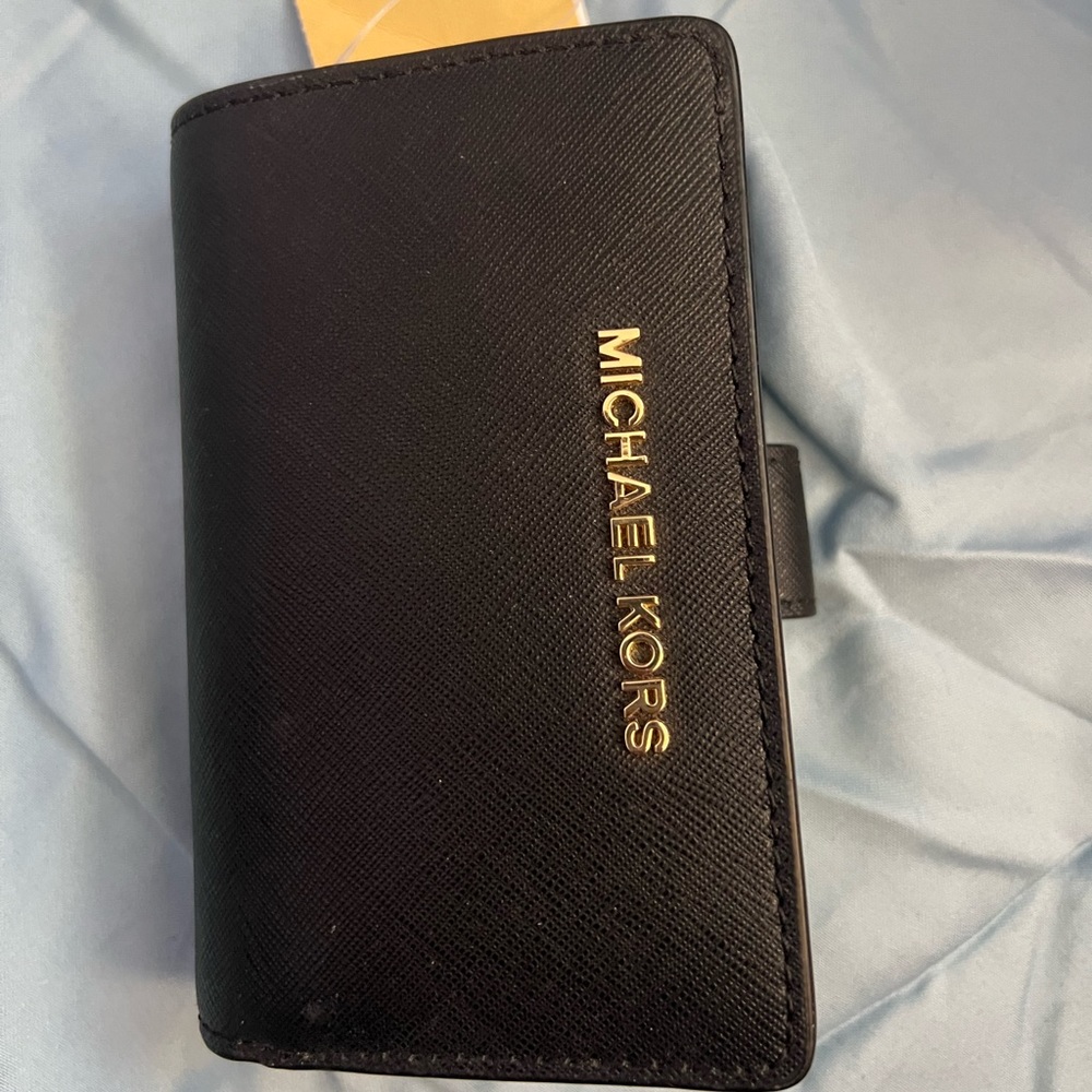 SOLD NWT Michael Kor Leather Wallet
